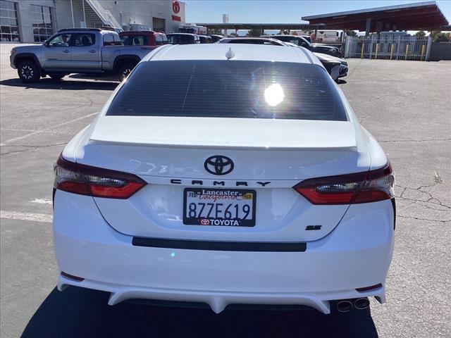 2022 toyota camry se