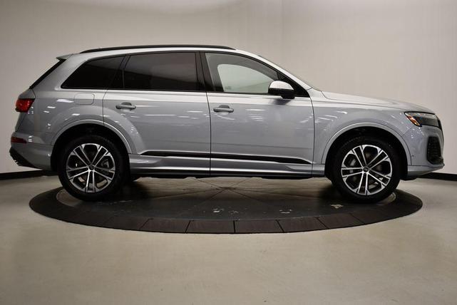 2025 audi q7 45 premium plus
