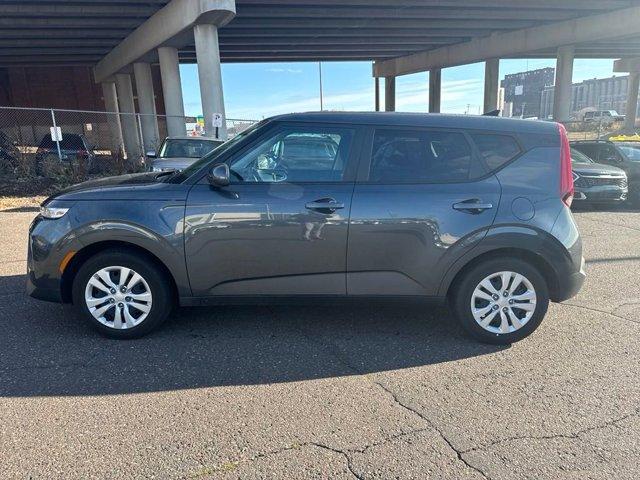 2022 kia soul lx