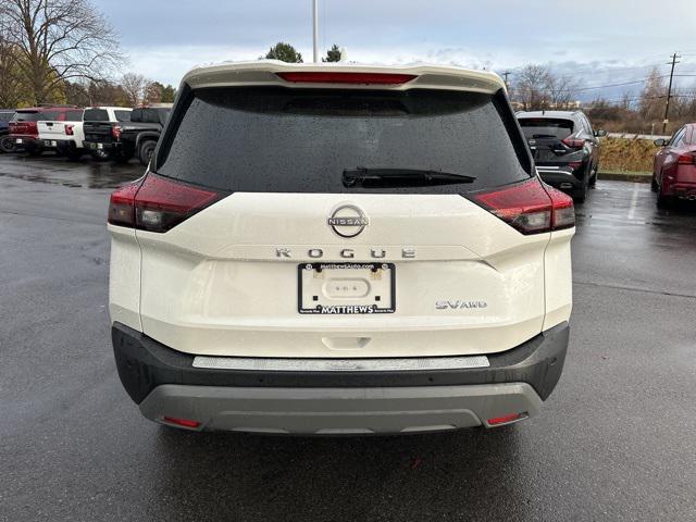 2022 nissan rogue sv