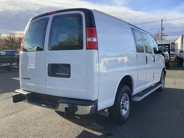 2022 chevrolet express 2500 rwd 2500 regular wheelbase wt