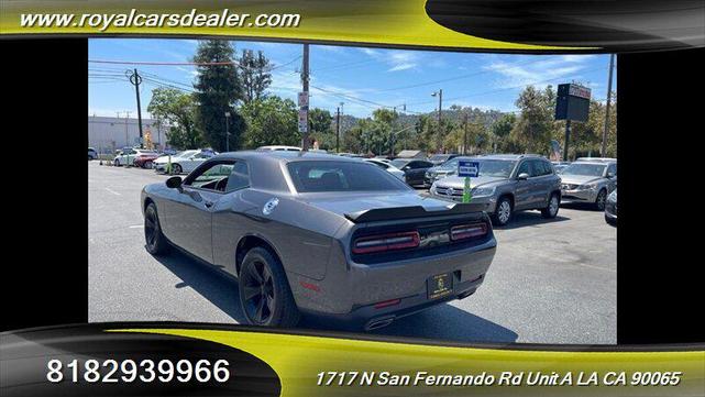 2016 dodge challenger sxt