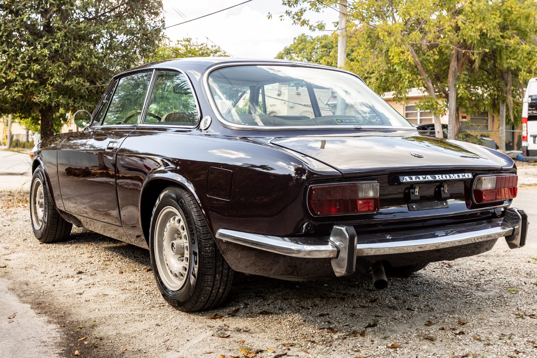 1975 alfa romeo gtv 2000
