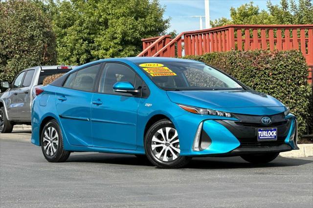 2021 toyota prius prime le