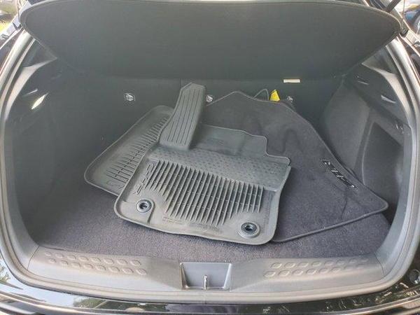 2022 toyota c-hr in co bluffs, iowa
