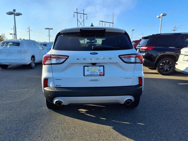 2021 ford escape sel