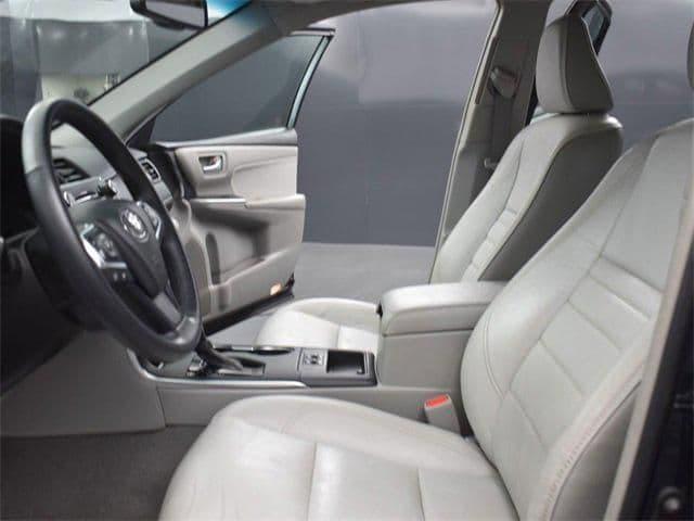 2017 toyota camry xle in brunswick, ohio