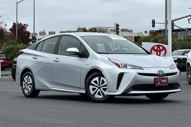 2022 toyota prius le