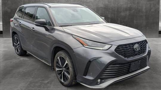 2021 toyota highlander xse