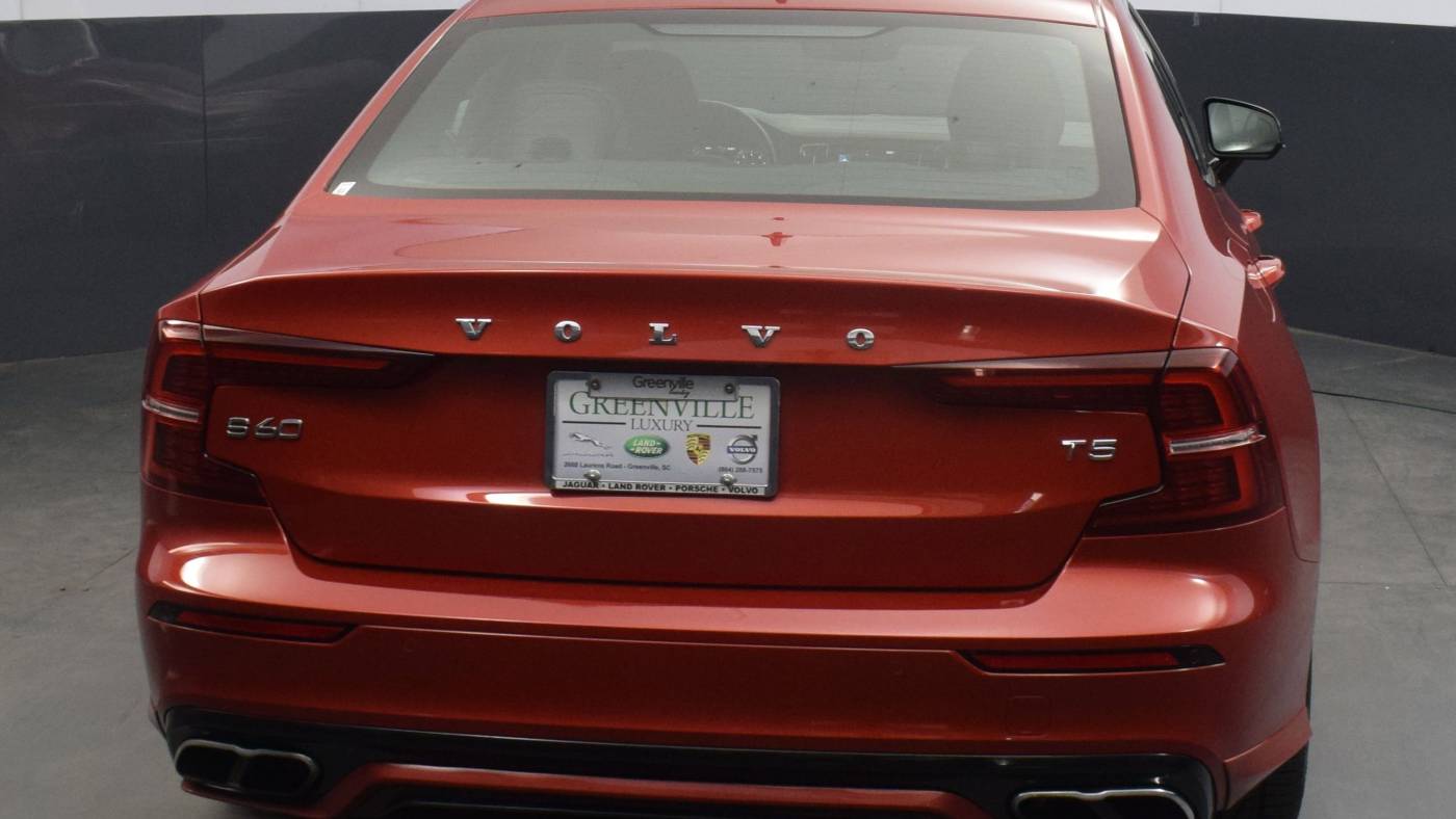 2021 volvo s60 t5 r-design
