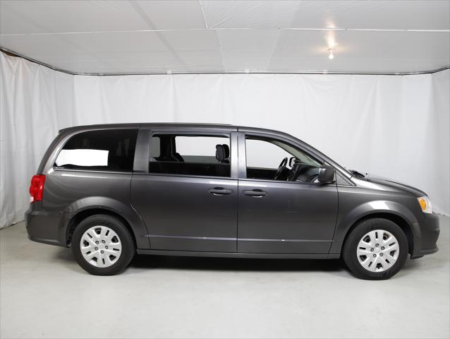 2019 dodge grand caravan se