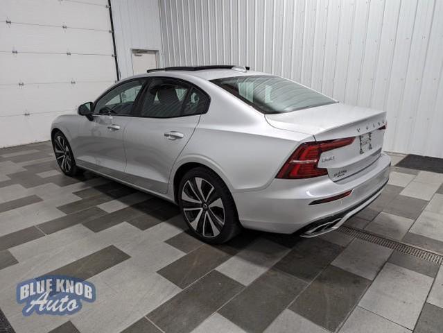 2022 volvo s60 t5 momentum