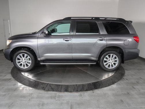 2014 toyota sequoia in co bluffs, iowa