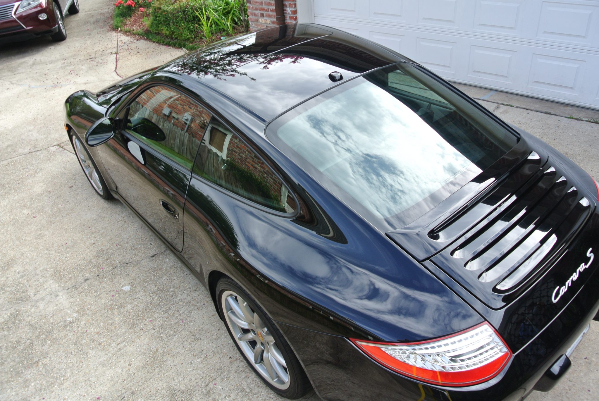 2011 porsche 911 carrera s coupe 6-speed