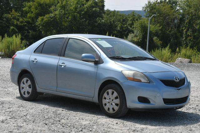 2010 toyota yaris base