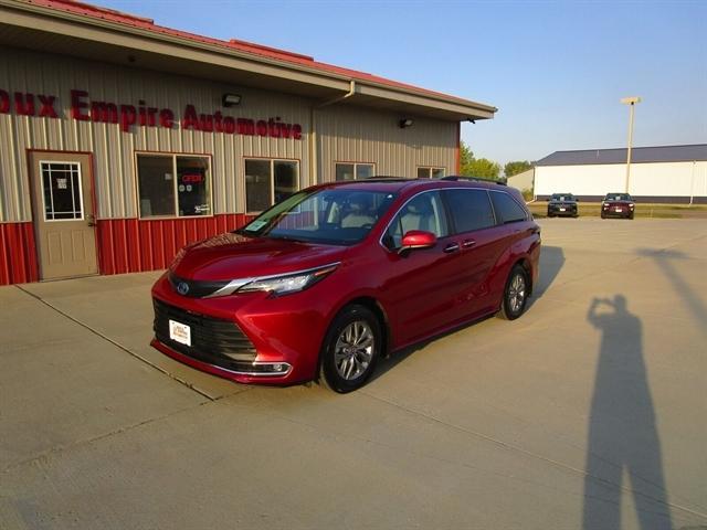 2022 toyota sienna xle