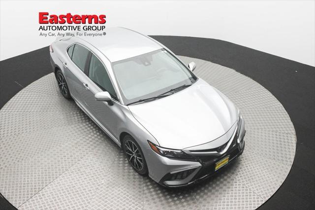 2022 toyota camry se