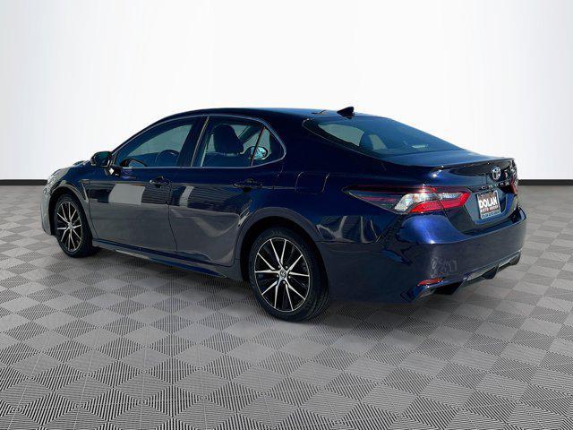 2022 toyota camry se
