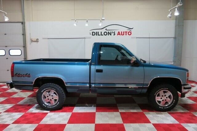 only 3,248 actual mile, 4 wheel drive, automatic, short box, as new as it gets!
