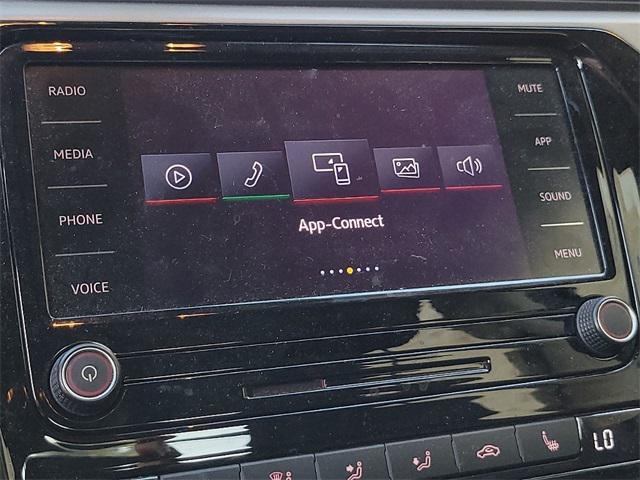 2021 volkswagen passat 2.0t se