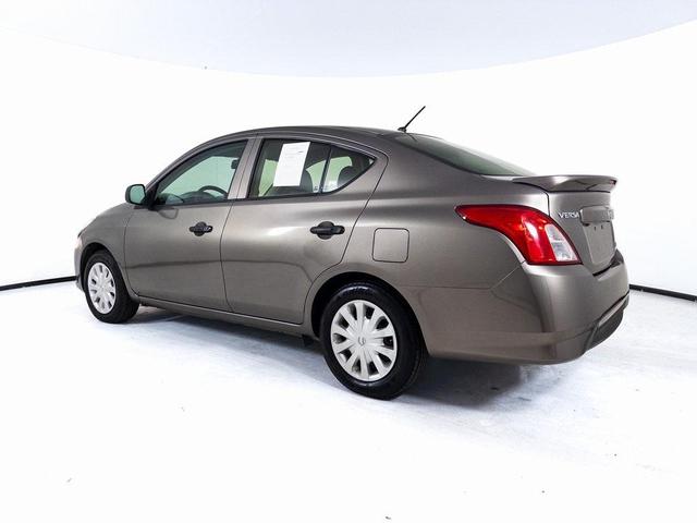 2015 nissan versa 1.6 s+