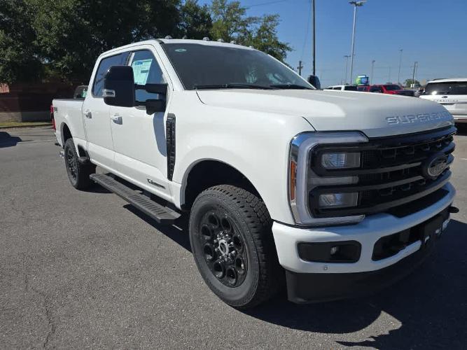 new 2024 ford super duty f-250 srw lariat 4wd crew cab 6.75 box