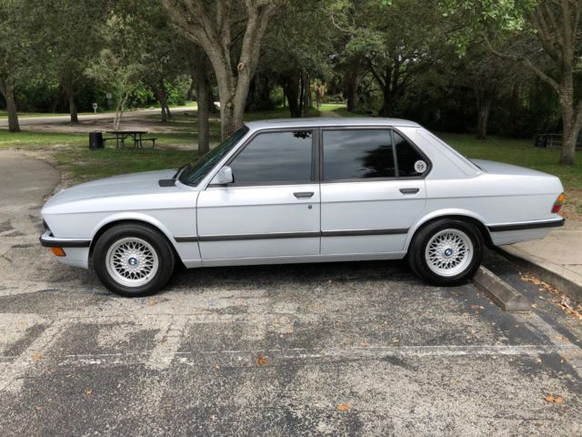 drop dead gorgeous restored e28 euro bumpers and lights 5 speed manual no issues