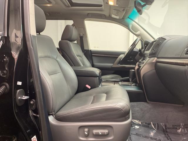 2011 toyota land cruiser base