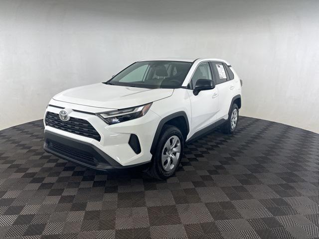 2024 toyota rav4 le