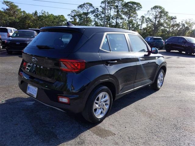 2021 hyundai venue se