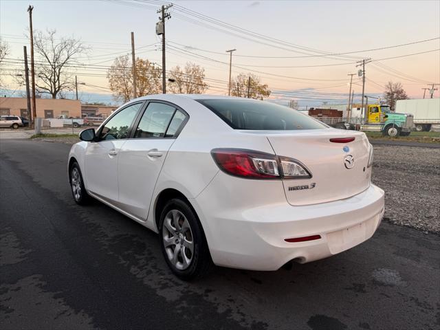2013 mazda mazda3 i sv