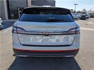 2023 Lincoln Nautilus standard