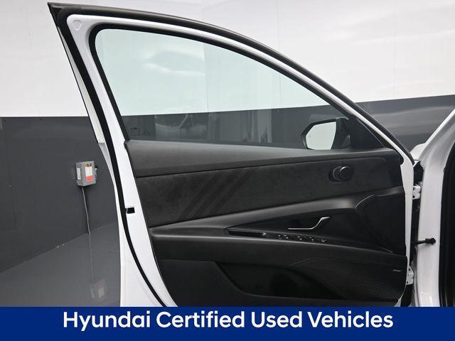 2022 hyundai elantra se