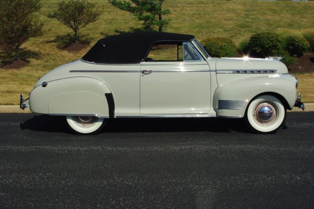 1941 chevrolet special deluxe convertible - aaca national winner