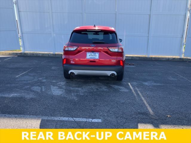 2020 ford escape se