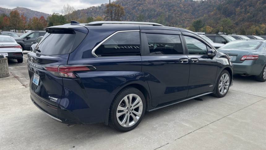 2021 toyota sienna platinum 7-passenger