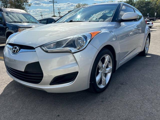 2012 hyundai veloster base