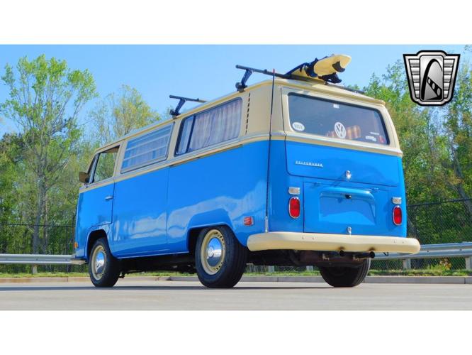 1971 volkswagen bus in o'fallon, illinois