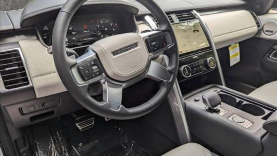 2024 Land Rover Discovery
