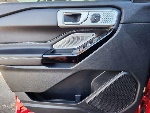 2021 ford explorer st