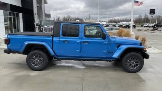 2024 Jeep Gladiator
