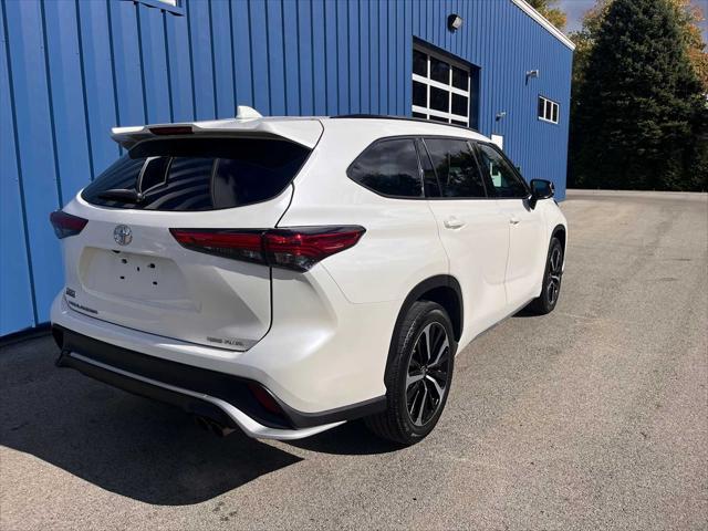 2021 toyota highlander xse