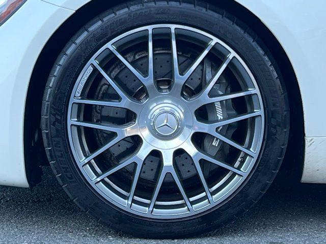 2019 mercedes-benz amg gt r