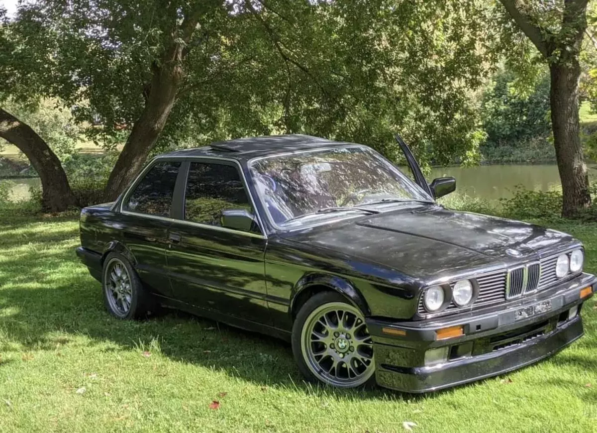 1991 bmw 3-series black i