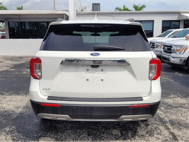 2021 ford explorer xlt