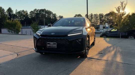 new 2025 toyota crown signia limited awd (gs)