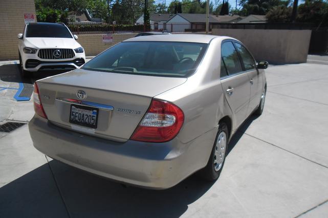 2004 toyota camry