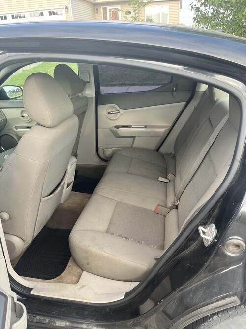 2009 dodge avenger, need new window motor passenger side, has new battery, runs wa