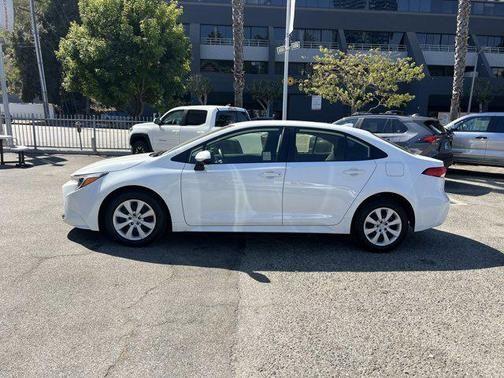 2023 toyota corolla hybrid