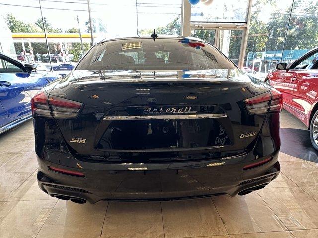 2021 maserati ghibli s q4